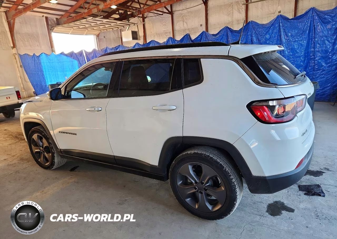2022 Jeep Compass Latitude Lux VIN:3C4NJDFB6NT129227 - 2