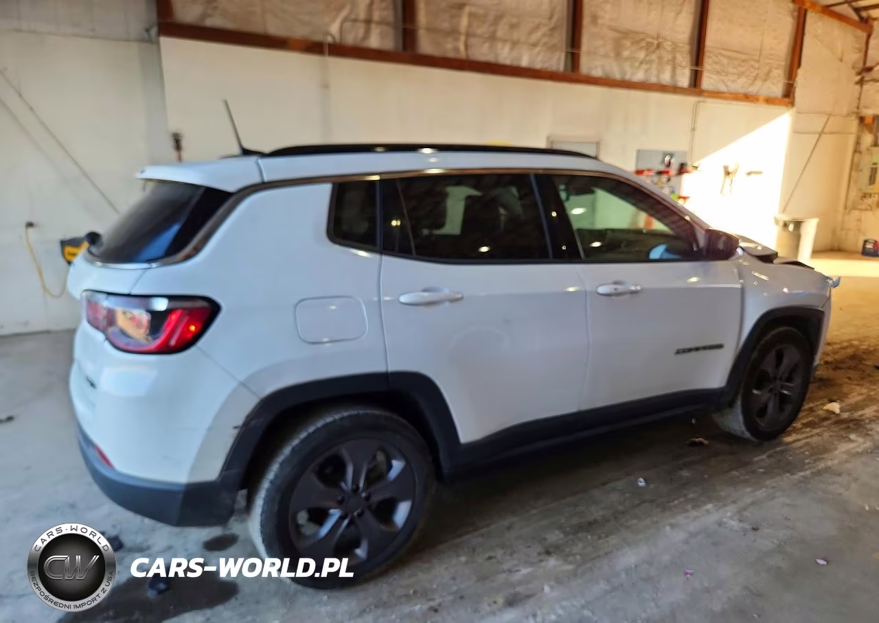 2022 Jeep Compass Latitude Lux VIN:3C4NJDFB6NT129227 - 3