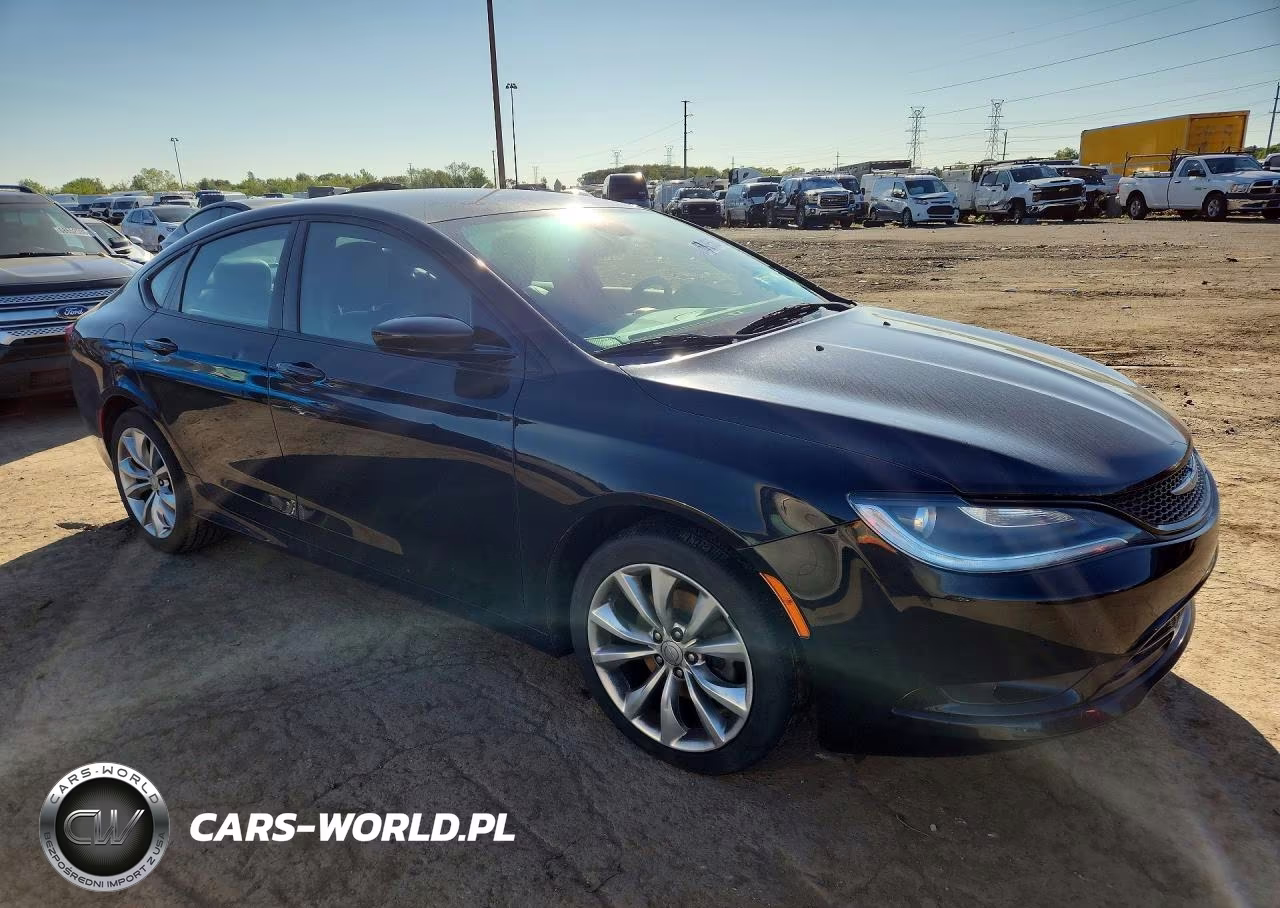 2015 Chrysler 200 S VIN:1C3CCCBB1FN654624 - 4
