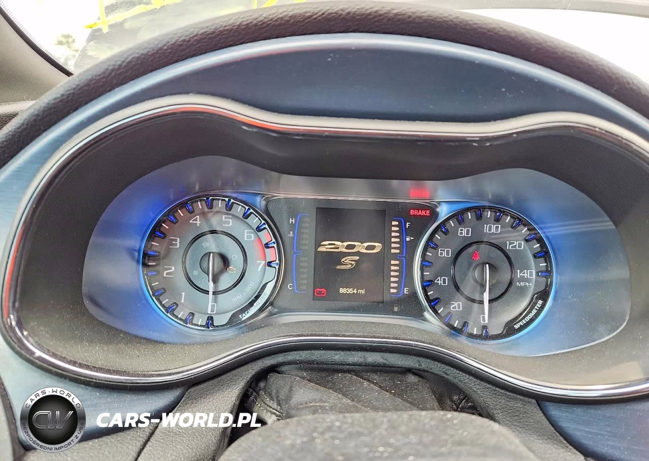 2015 Chrysler 200 S VIN:1C3CCCBB1FN654624 - 9