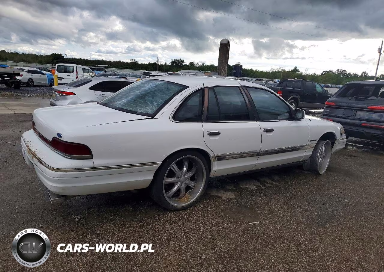 1993 Ford Crown Victoria Lx VIN:2FALP74W3PX171651 - 3