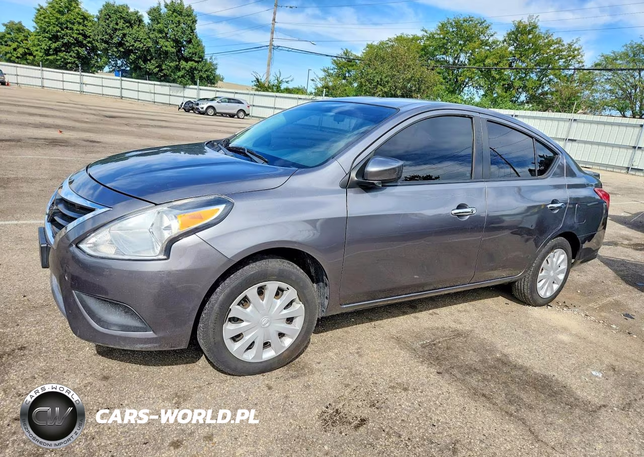 2018 Nissan Versa Sv