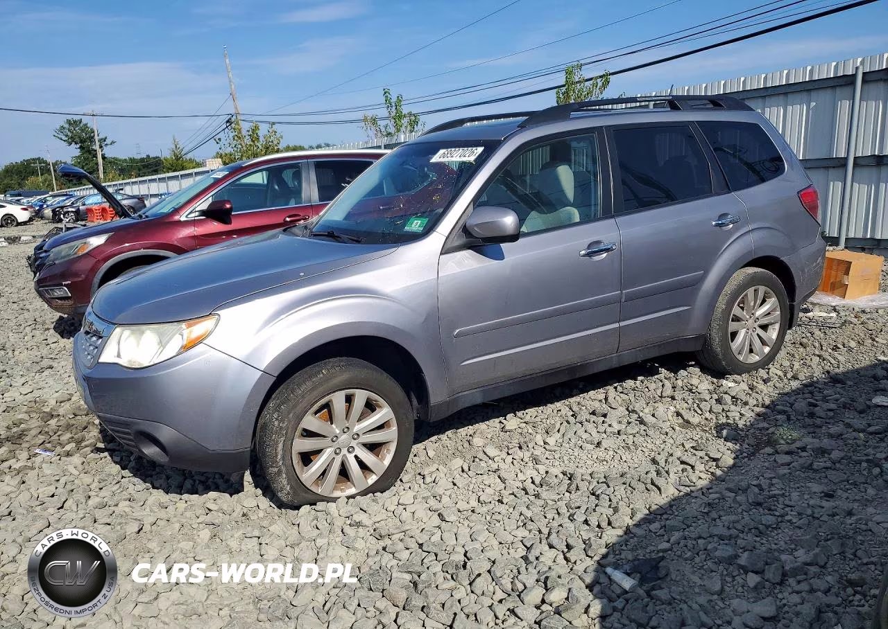 2011 Subaru Forester 2.5X Premium VIN:JF2SHADC9BH738252 - 1