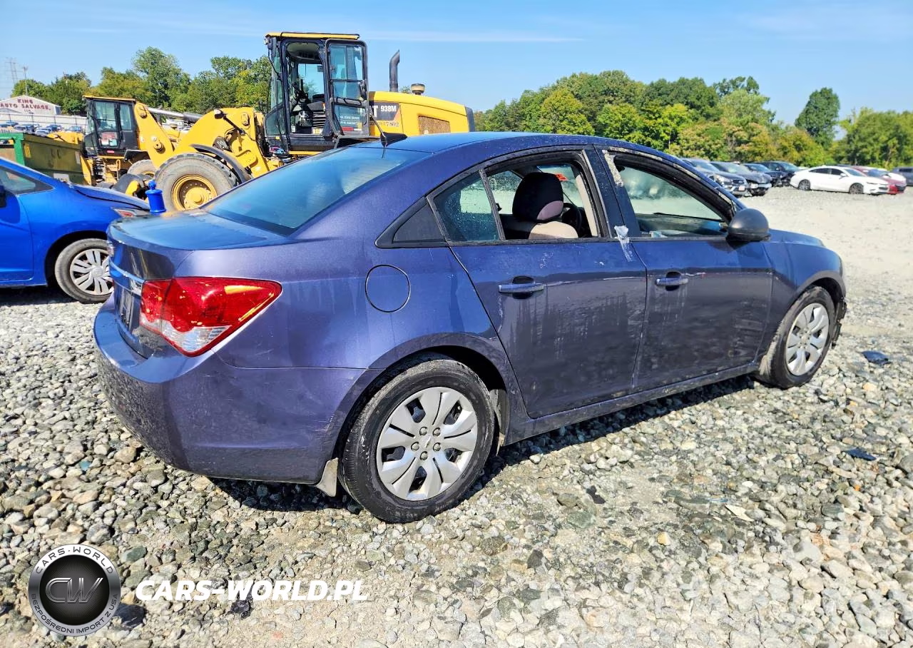 2014 Chevrolet Cruze Ls VIN:1G1PA5SG9E7347837 - 3