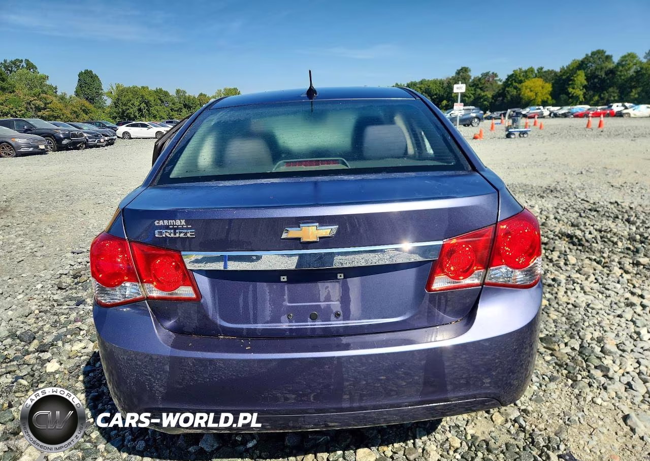 2014 Chevrolet Cruze Ls VIN:1G1PA5SG9E7347837 - 6