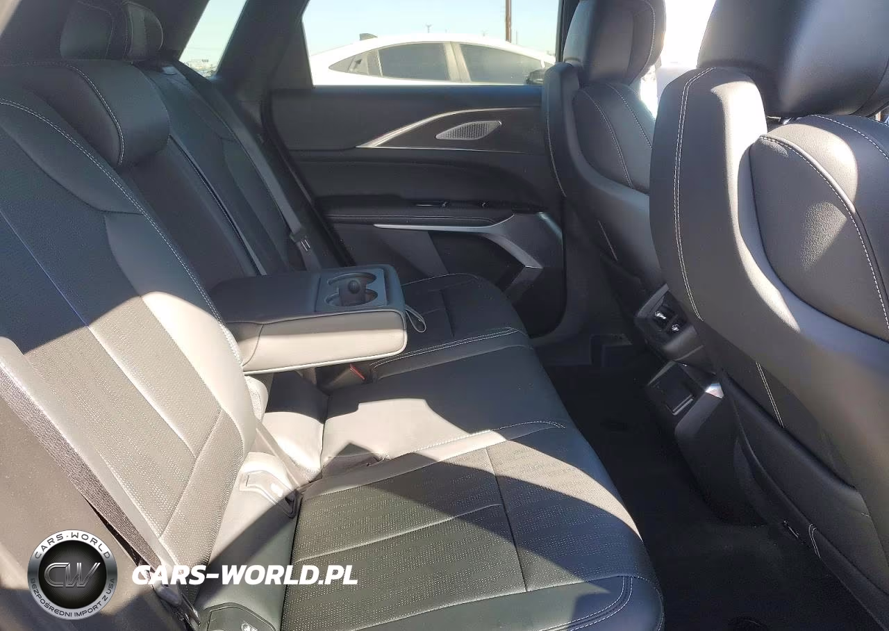 2024 Cadillac Lyriq Luxury VIN:1GYKPRRL5RZ127240 - 10