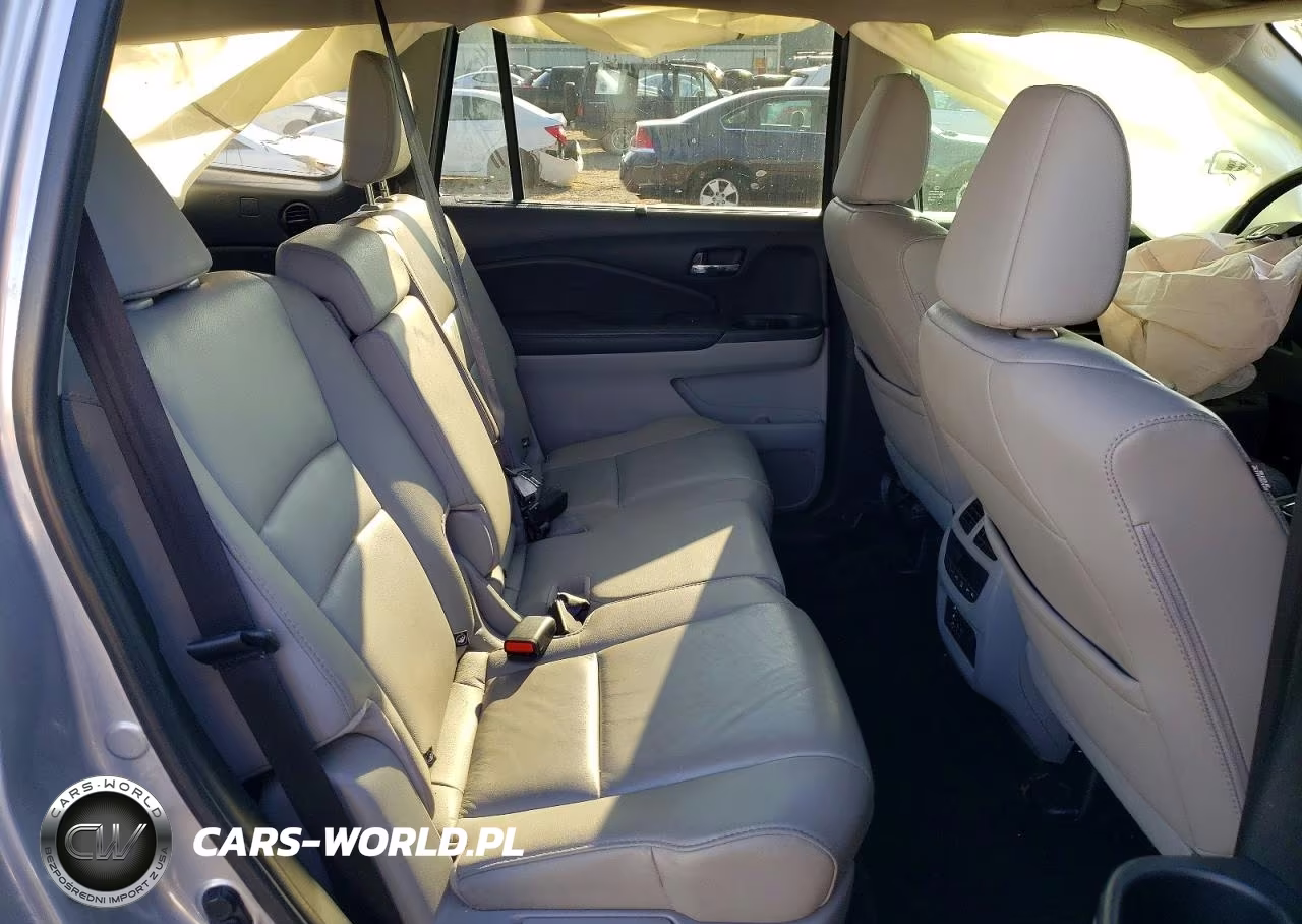 2017 Honda Pilot Touring VIN:5FNYF5H90HB005827 - 11