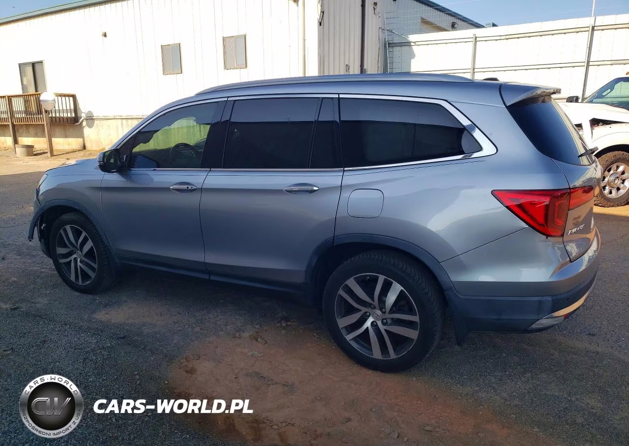2017 Honda Pilot Touring VIN:5FNYF5H90HB005827 - 2
