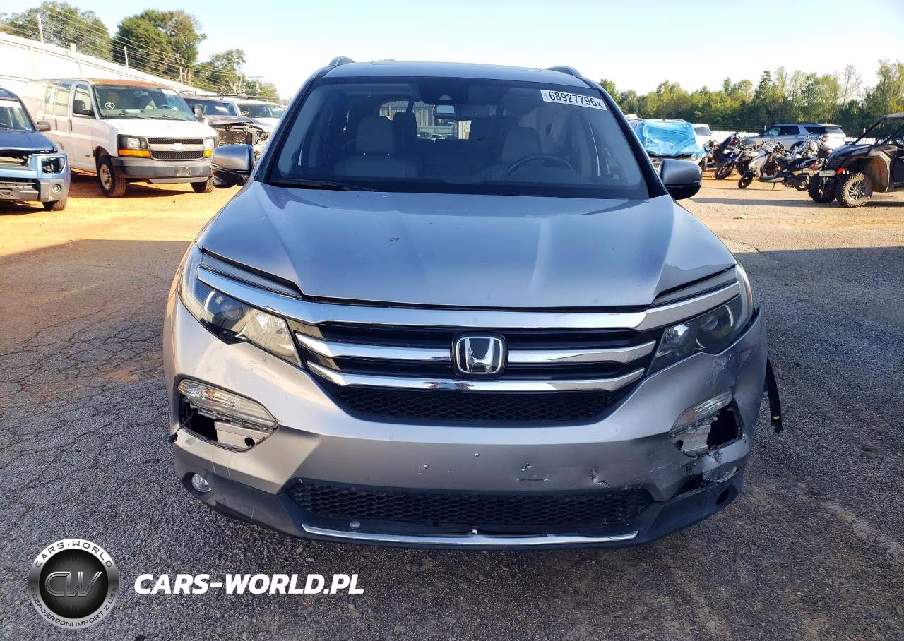 2017 Honda Pilot Touring VIN:5FNYF5H90HB005827 - 5