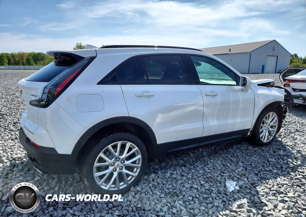 2019 Cadillac Xt4 Sport VIN:1GYFZFR4XKF203965 - 3