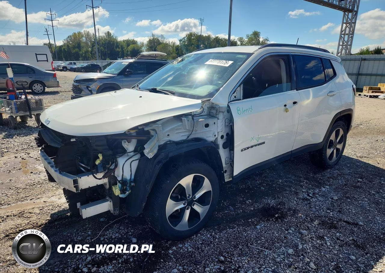 2018 Jeep Compass Latitude VIN:3C4NJDBB0JT179153 - 1