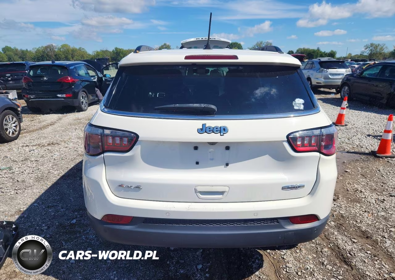 2018 Jeep Compass Latitude VIN:3C4NJDBB0JT179153 - 6