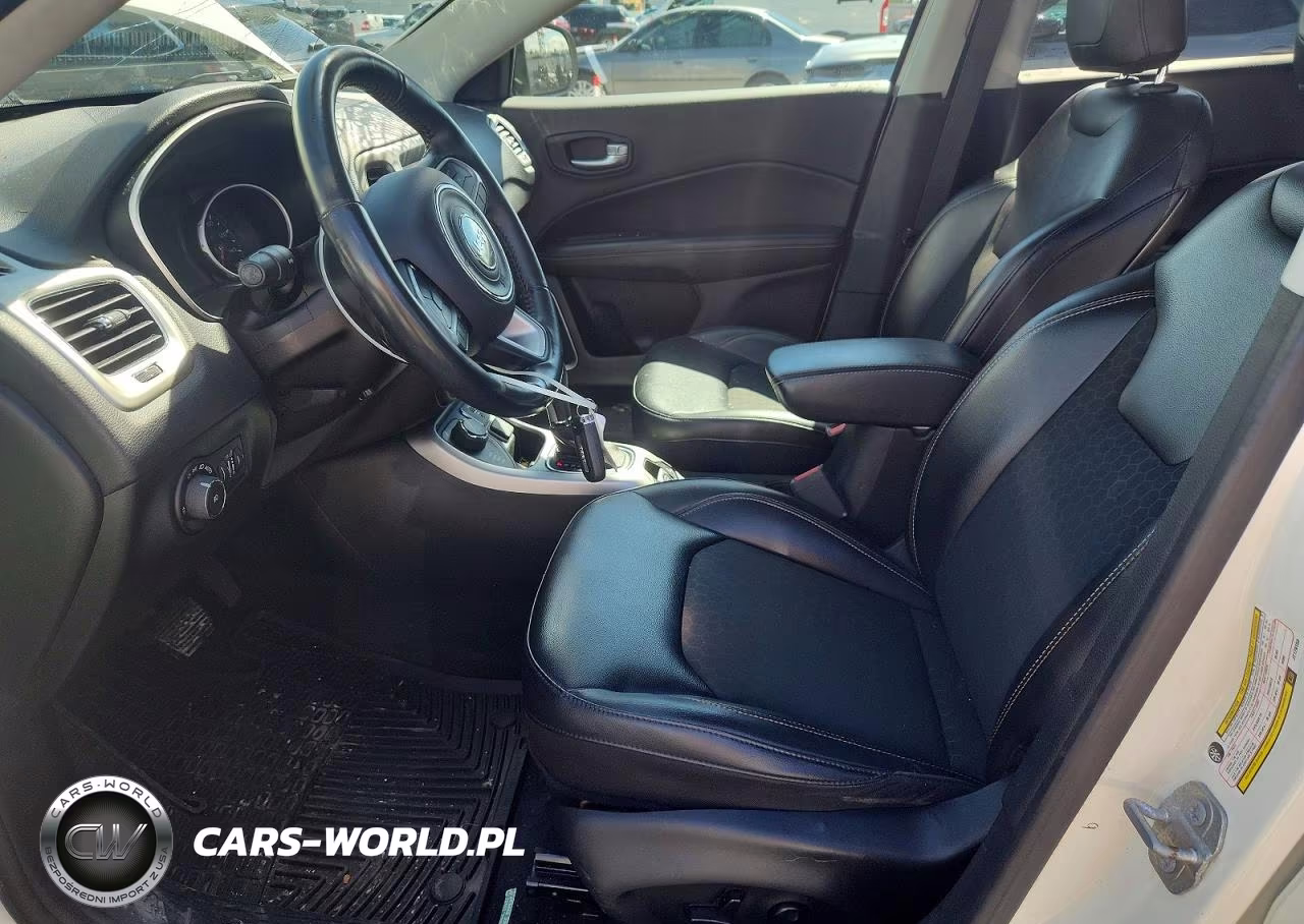 2018 Jeep Compass Latitude VIN:3C4NJDBB0JT179153 - 7