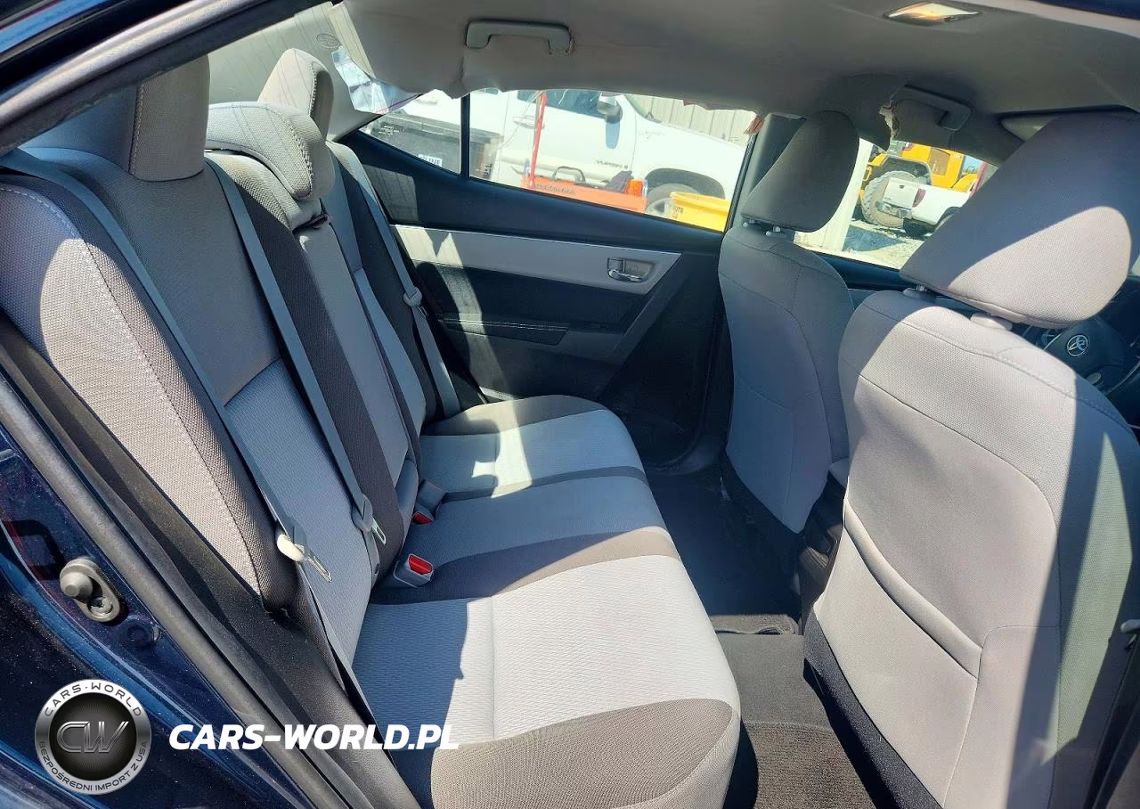 2018 Toyota Corolla Le VIN:5YFBURHE6JP819829 - 10