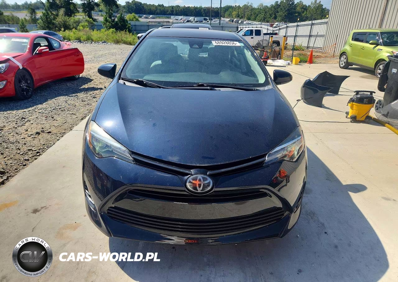 2018 Toyota Corolla Le VIN:5YFBURHE6JP819829 - 5