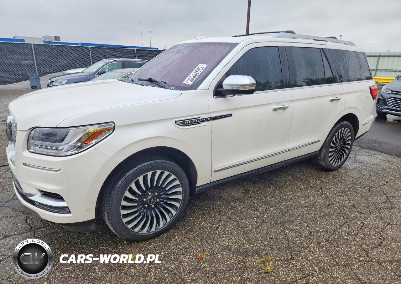 2018 Lincoln Navigator Black Label