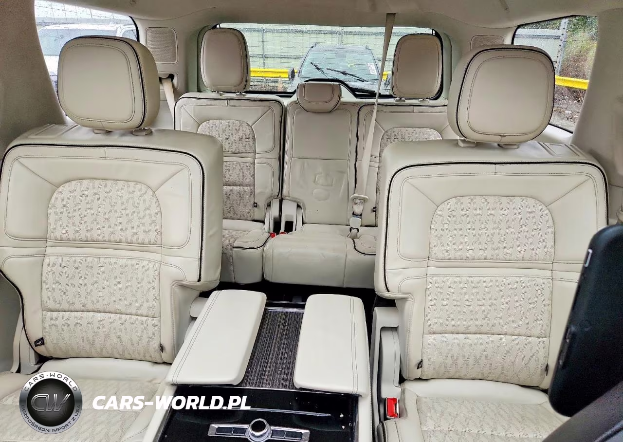 2018 Lincoln Navigator Black Label VIN:5LMJJ2TT3JEL06660 - 10
