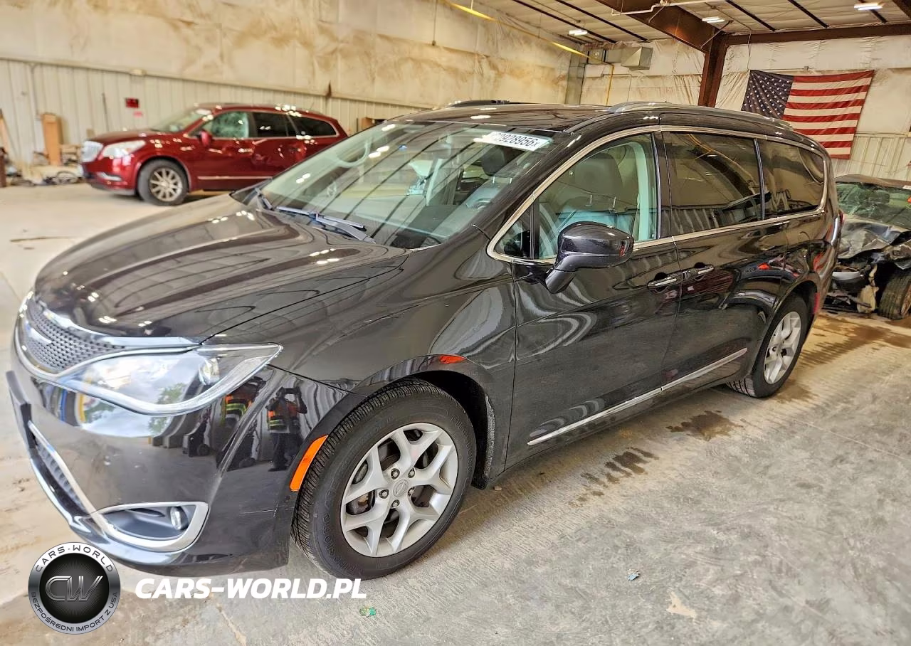2017 Chrysler Pacifica Touring L Plus