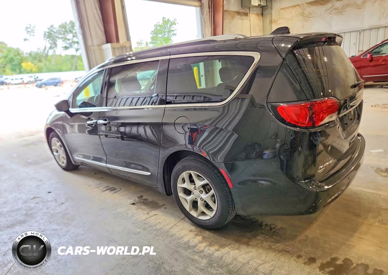 2017 Chrysler Pacifica Touring L Plus VIN:2C4RC1EG5HR729493 - 2