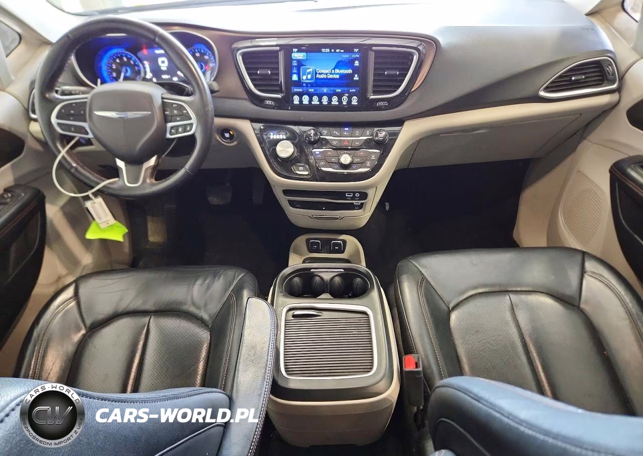 2017 Chrysler Pacifica Touring L Plus VIN:2C4RC1EG5HR729493 - 8