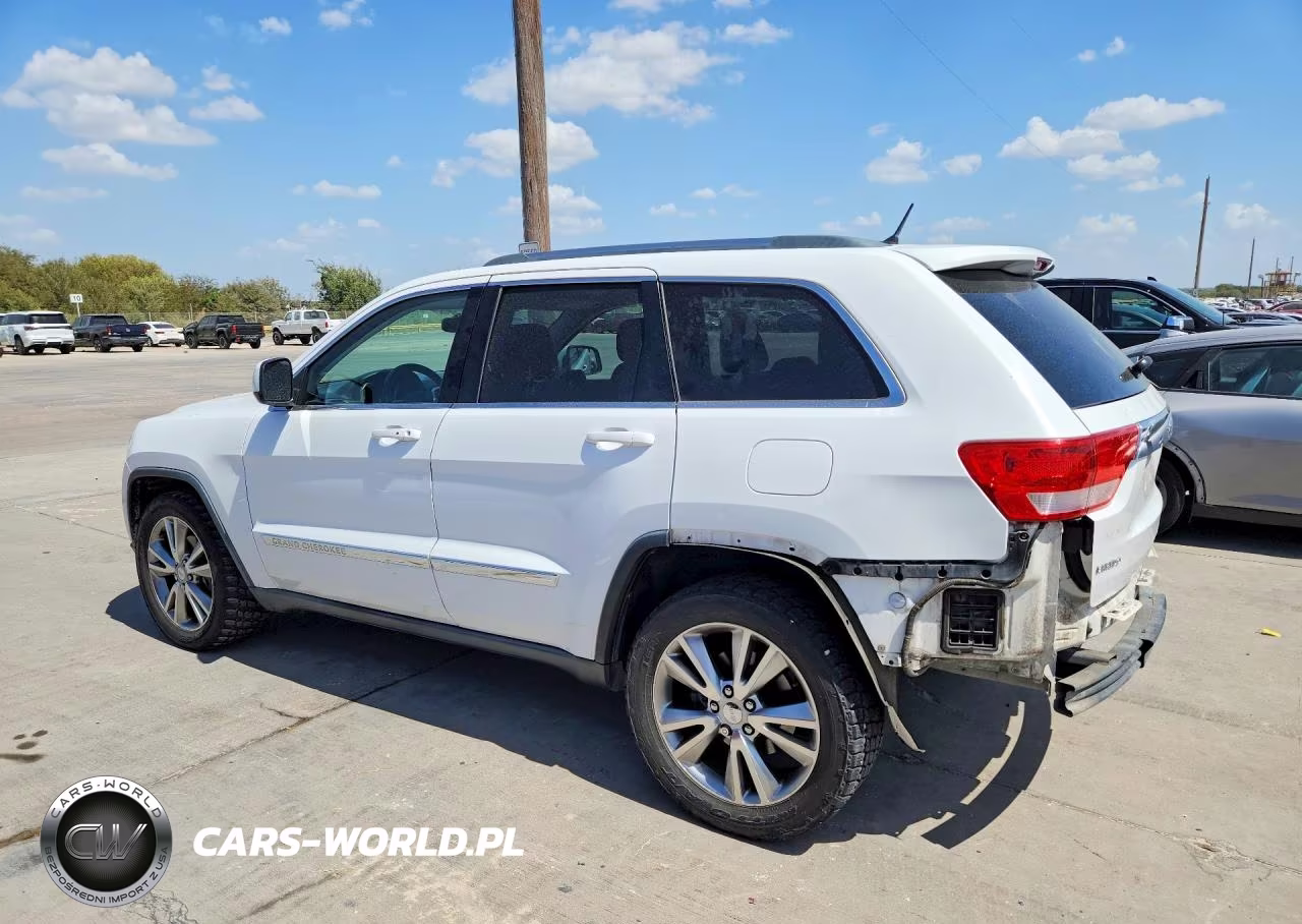 2013 Jeep Grand Cherokee Laredo VIN:1C4RJEAG2DC558367 - 2