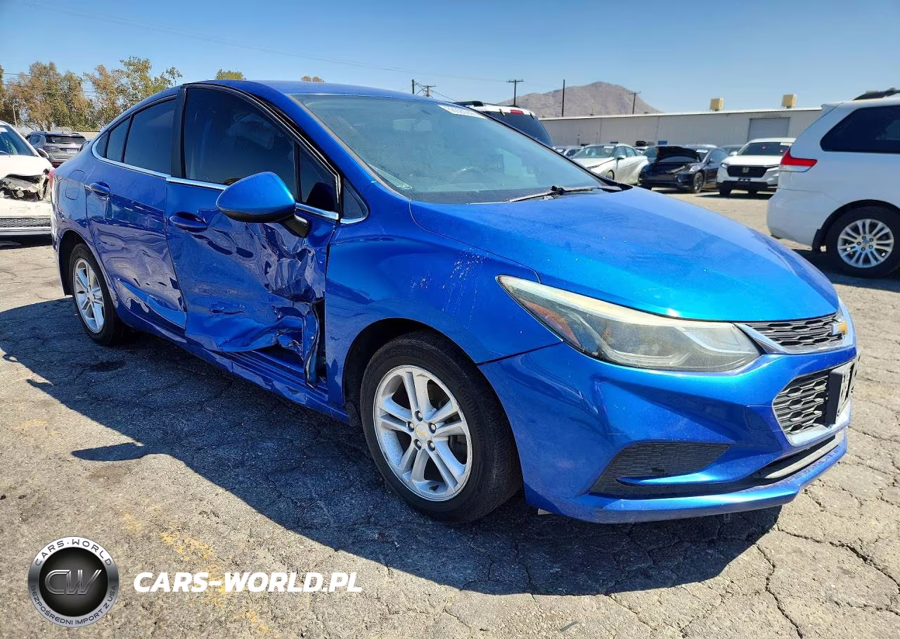 2017 Chevrolet Cruze Lt VIN:1G1BE5SM9H7101704 - 4