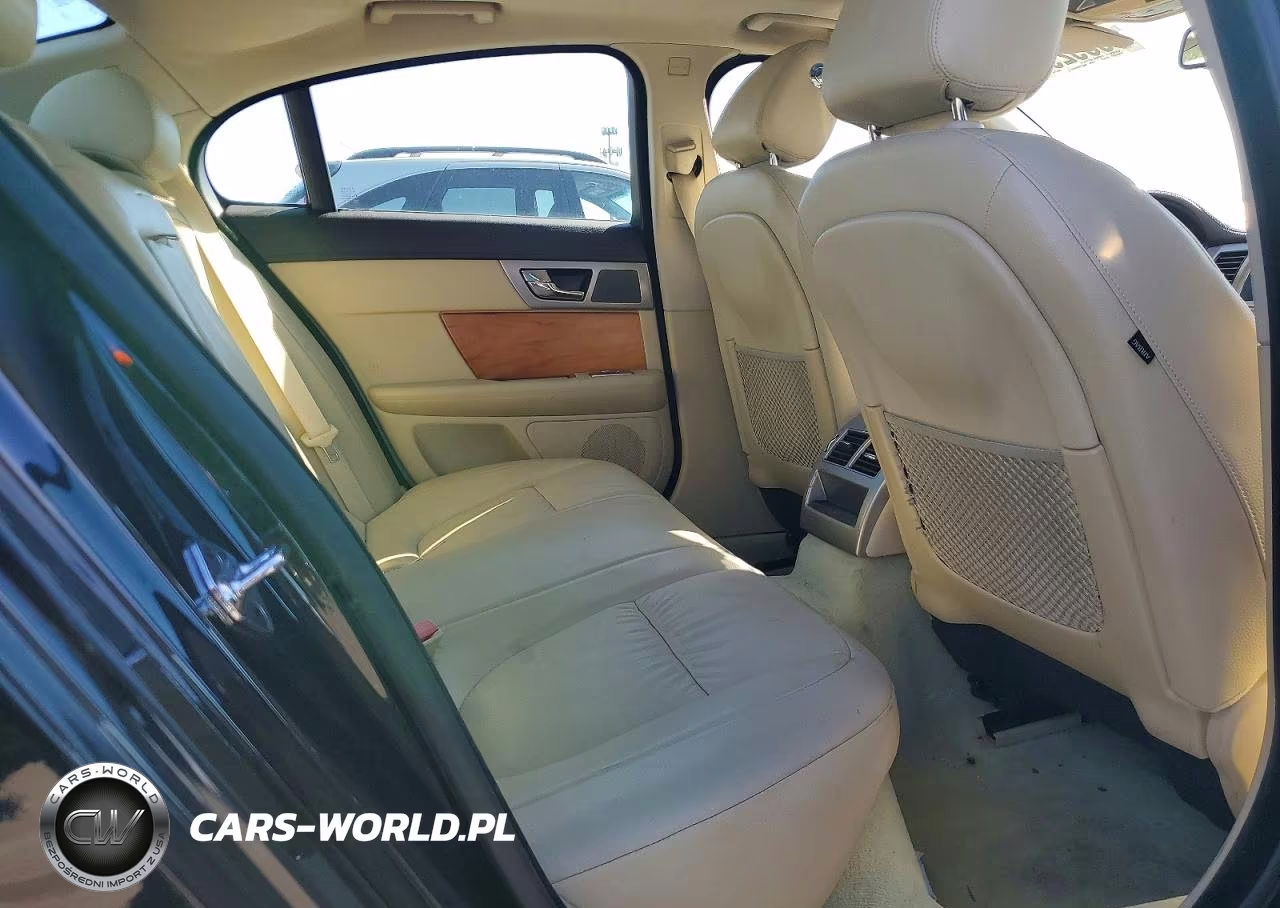 2010 Jaguar Xf Luxury VIN:SAJWA0FA0AHR62536 - 10