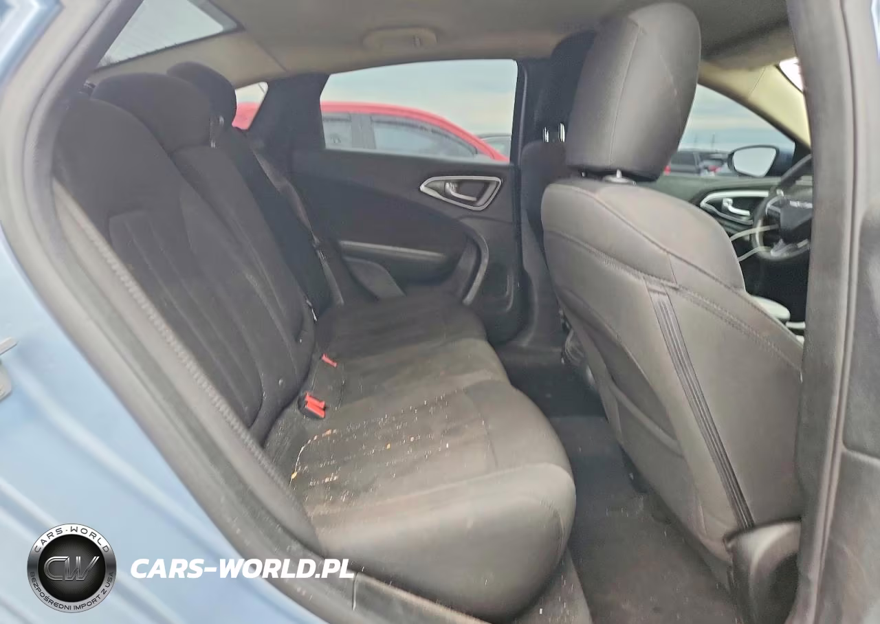 2015 Chrysler 200 Limited VIN:1C3CCCAB9FN689686 - 10