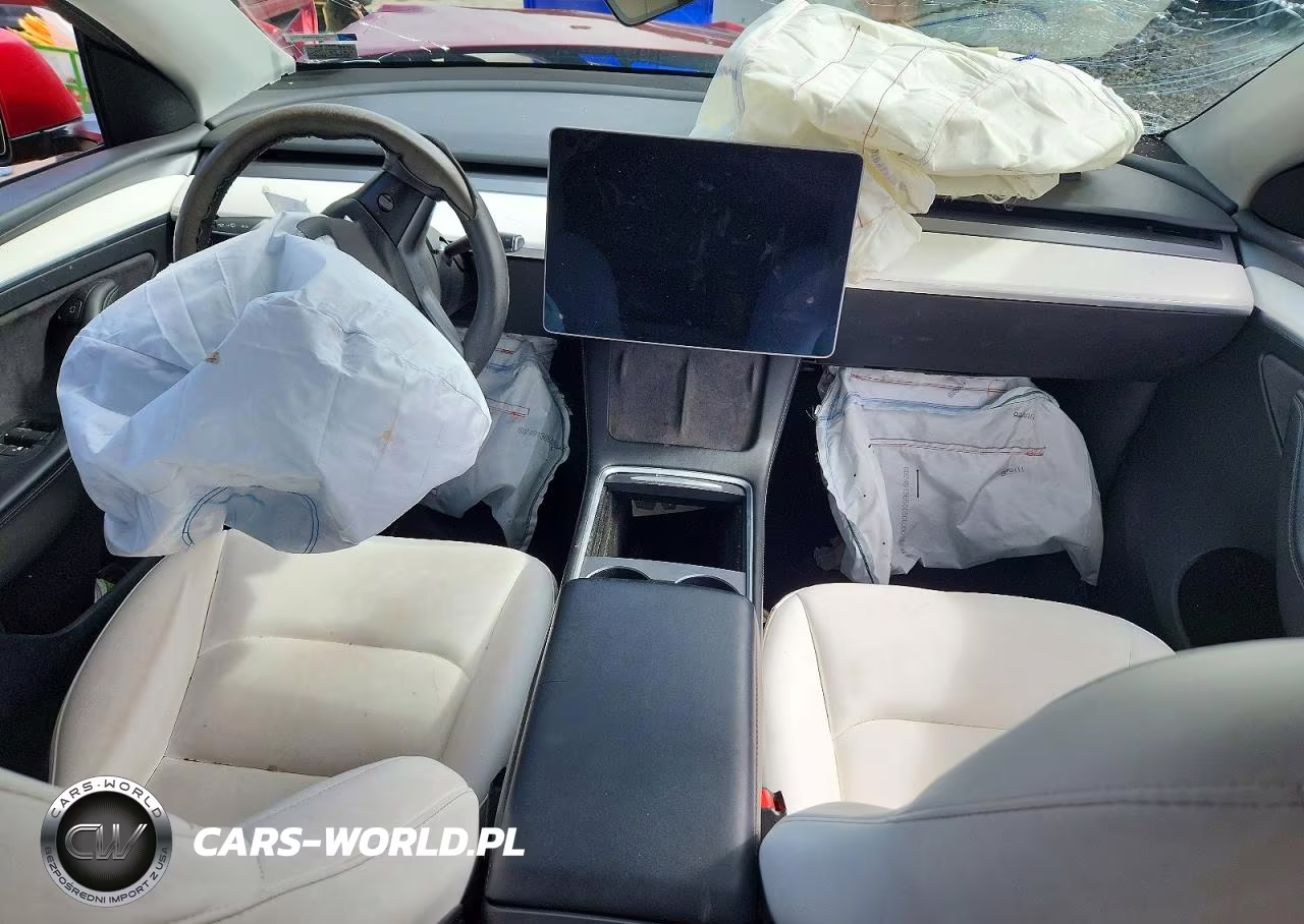 2024 Tesla Model Y VIN:7SAYGAEE3RF990362 - 8