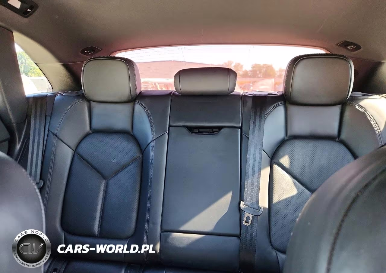 PORSCHE MACAN BASE VIN:WP1AA2A52RLB02370 - 10