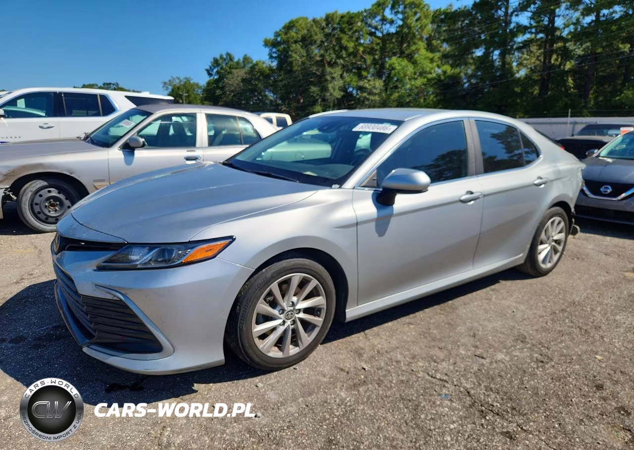 2021 Toyota Camry Le