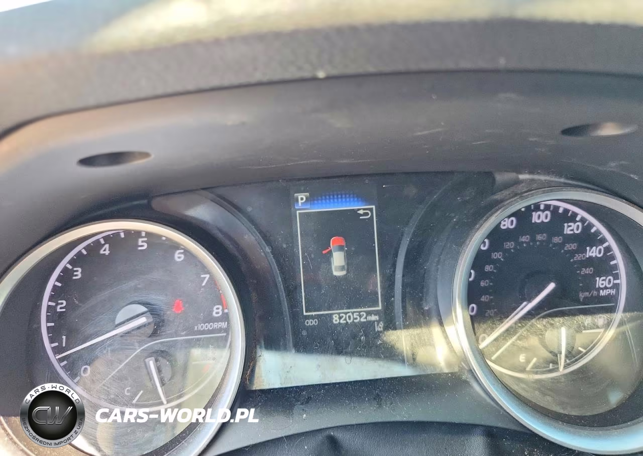 2021 Toyota Camry Le VIN:4T1C11AK4MU465956 - 9