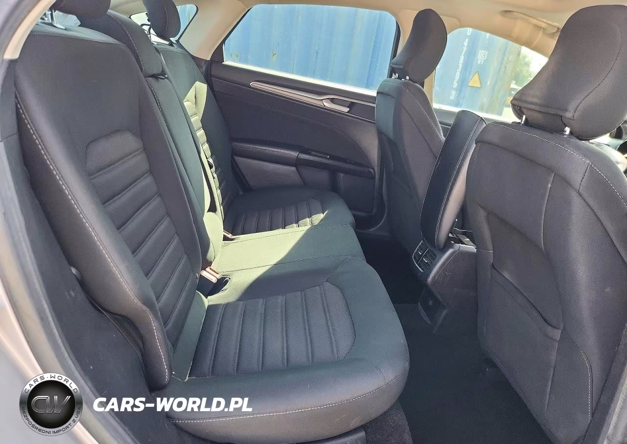2017 Ford Fusion Se VIN:3FA6P0H75HR211932 - 10