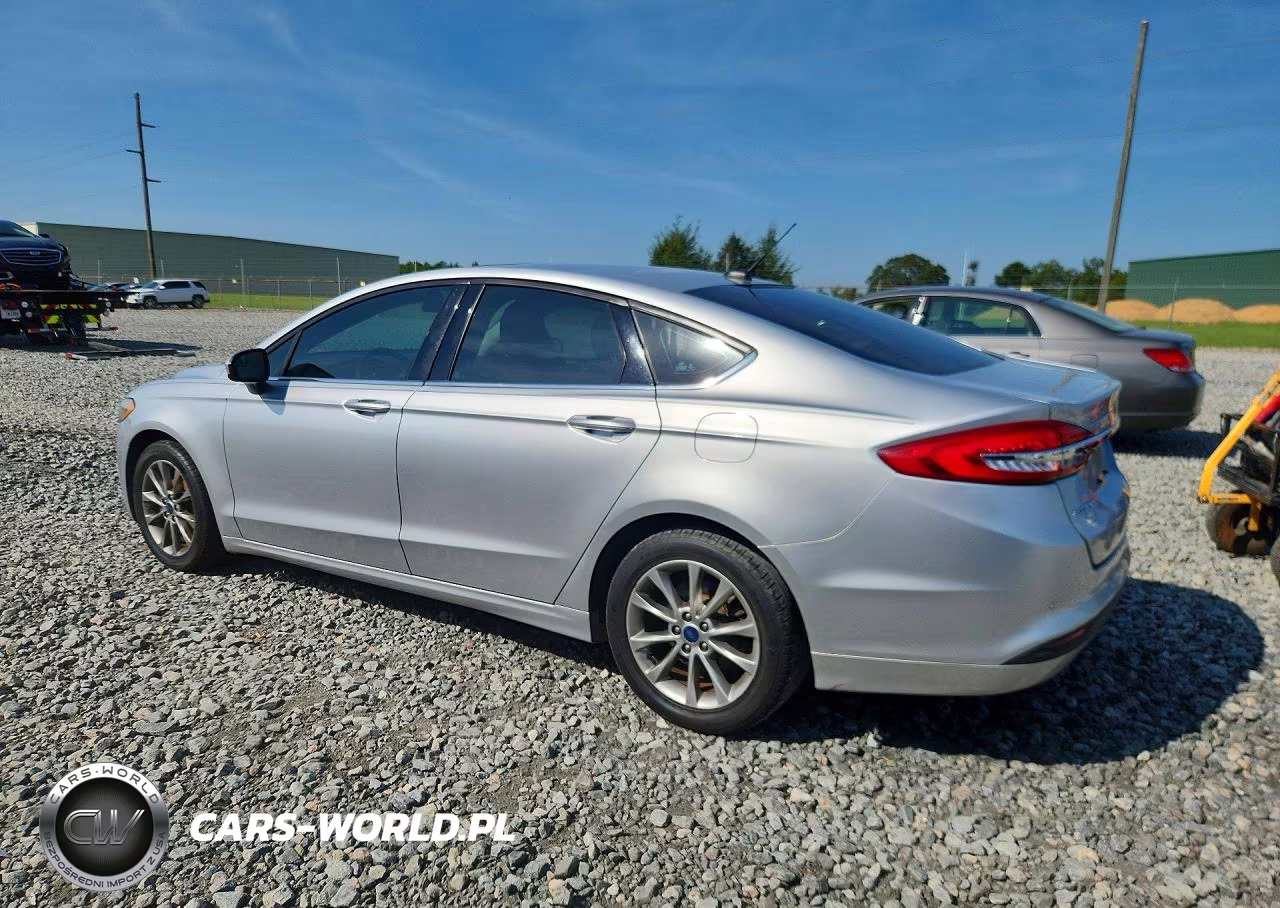 2017 Ford Fusion Se VIN:3FA6P0H75HR211932 - 2