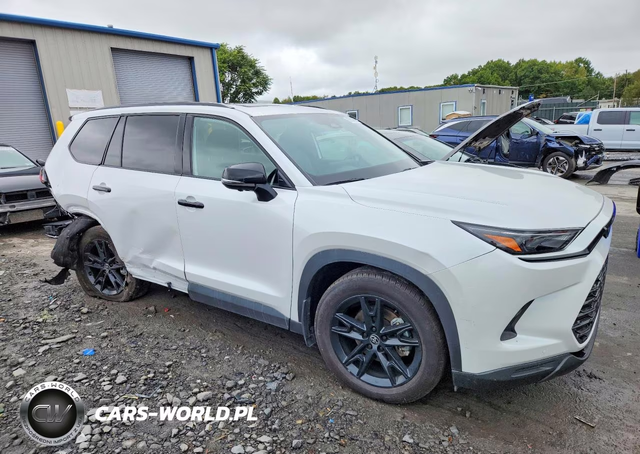 2026 Toyota Grand Highlander Hybrid Nightshade VIN:5TDACAB51TS066424 - 4