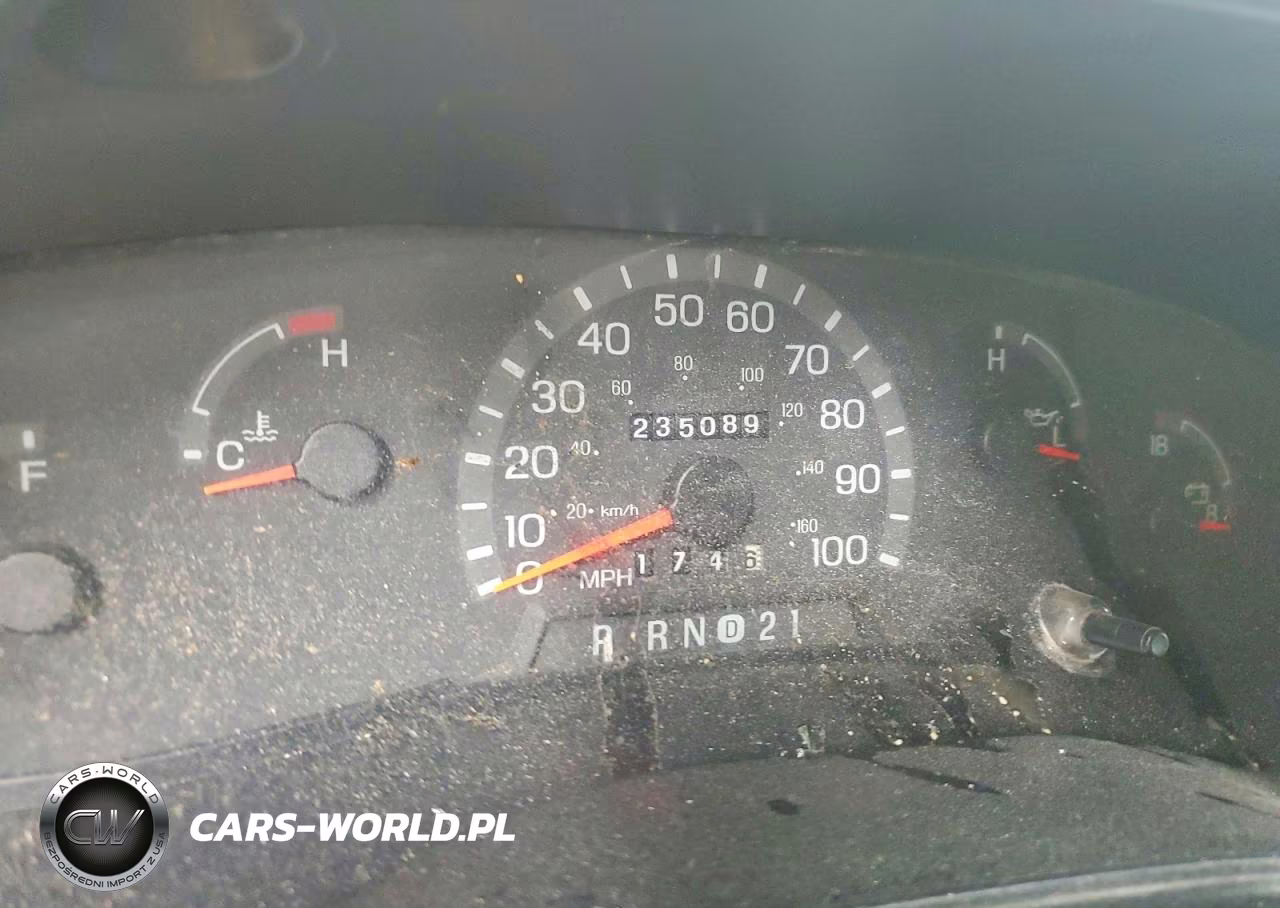 2001 Ford Econoline E150 Van VIN:1FTRE14W51HA34421 - 9