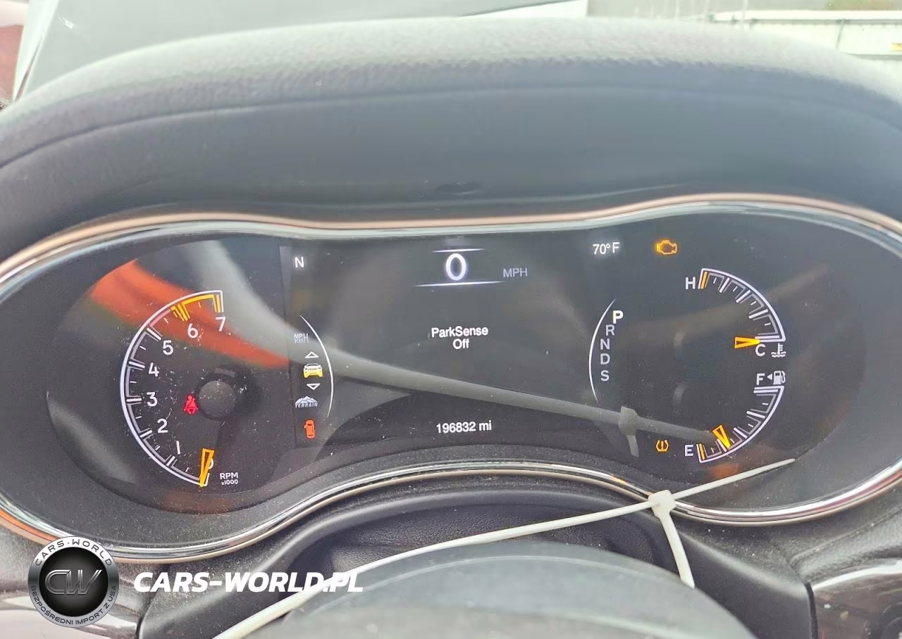 2015 Jeep Grand Cherokee Overland VIN:1C4RJFCT0FC783017 - 9