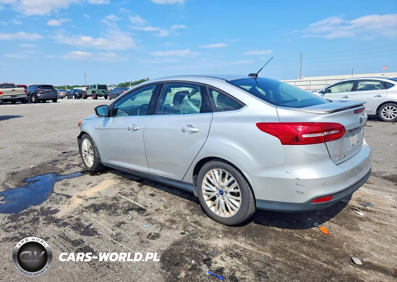 2018 Ford Focus Titanium VIN:1FADP3J24JL201694 - 2