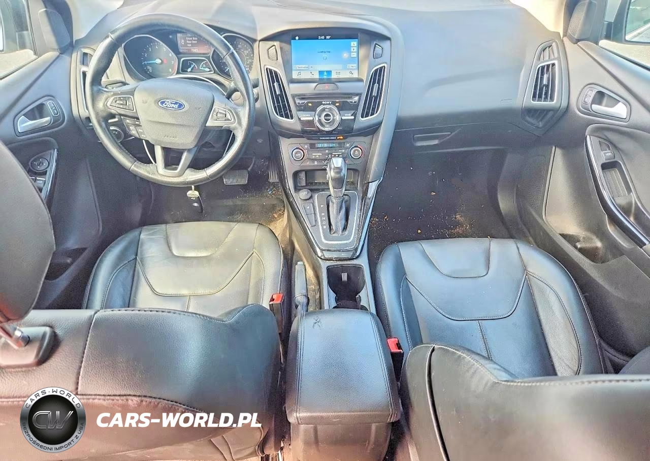 2018 Ford Focus Titanium VIN:1FADP3J24JL201694 - 8