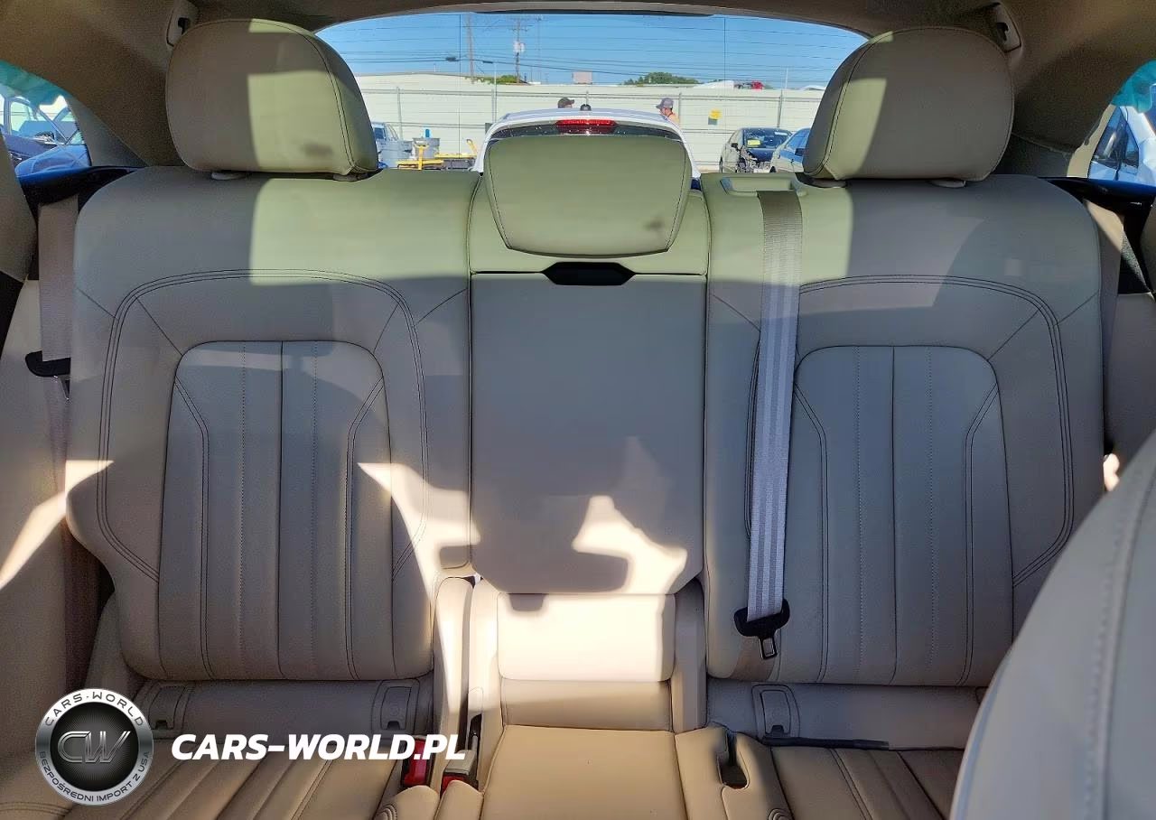 2021 Audi Q5 E Premium Plus VIN:WA1E2AFY2M2048137 - 10