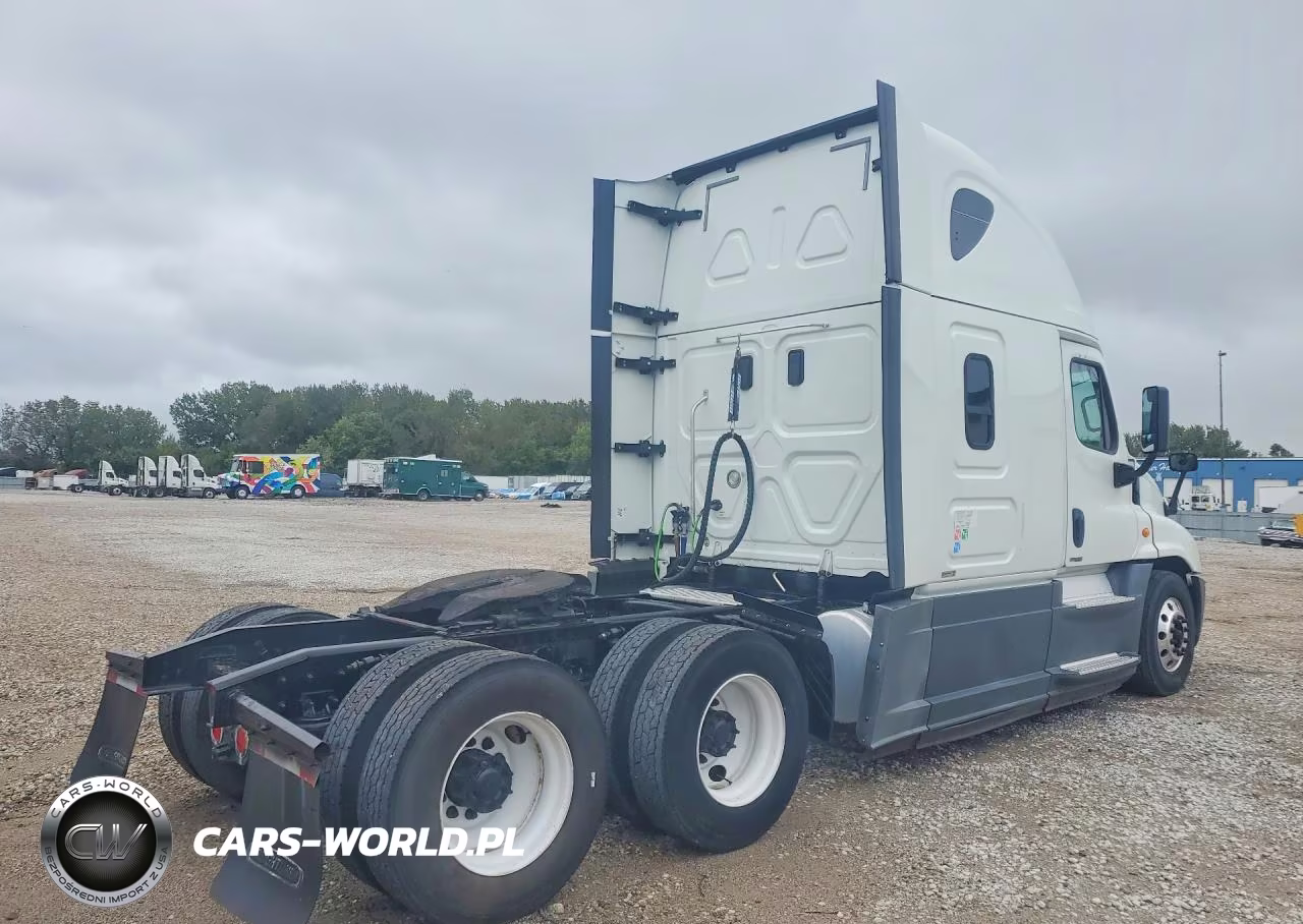 2017 Freightliner Cascadia 125 Semi Truck VIN:3AKJGLDR0HSHF8792 - 3