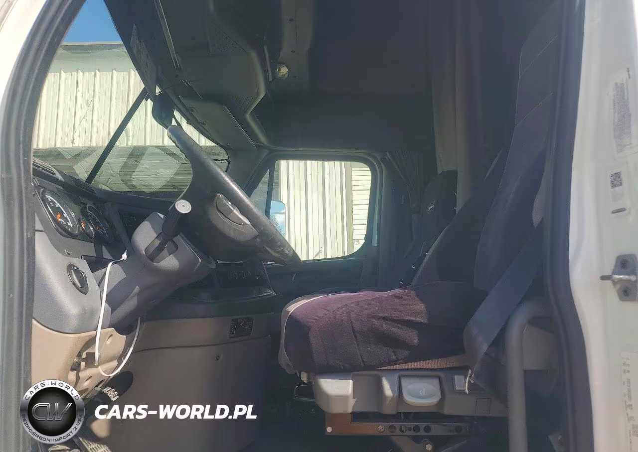 2017 Freightliner Cascadia 125 Semi Truck VIN:3AKJGLDR0HSHF8792 - 7