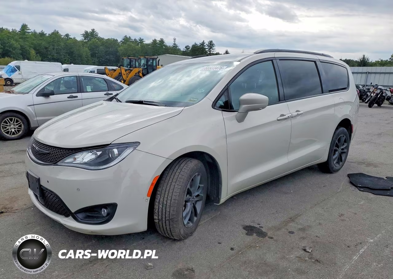 2020 Chrysler Pacifica Touring L VIN:2C4RC3BG5LR288635 - 1