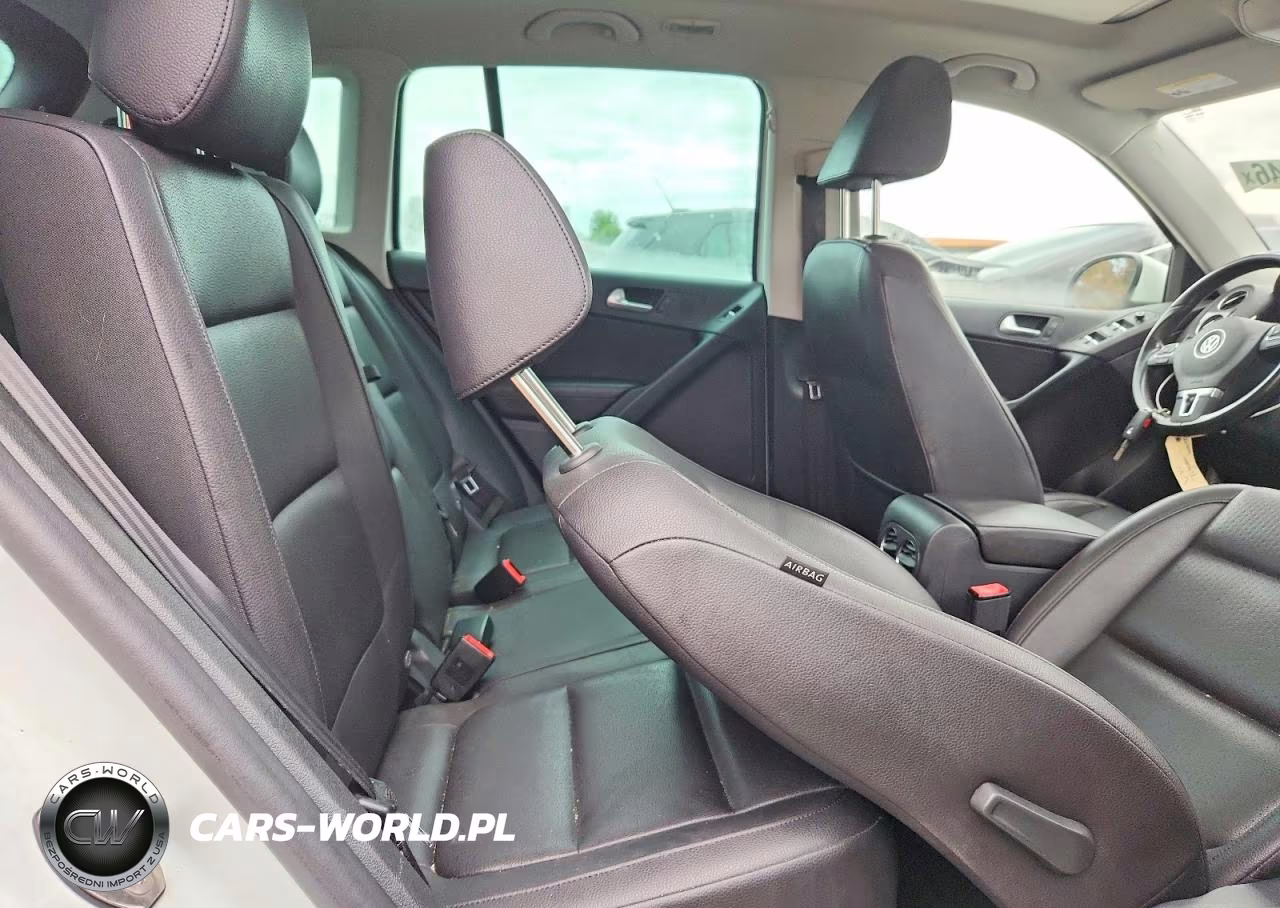 2017 Volkswagen Tiguan Wolfsburg VIN:WVGRV7AX7HW500173 - 10