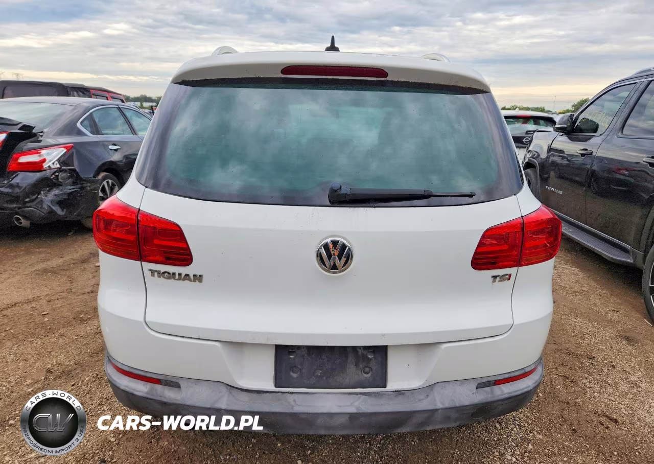 2017 Volkswagen Tiguan Wolfsburg VIN:WVGRV7AX7HW500173 - 6