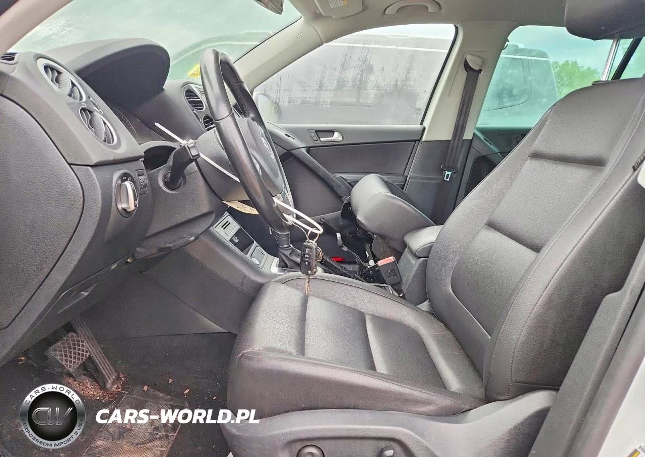 2017 Volkswagen Tiguan Wolfsburg VIN:WVGRV7AX7HW500173 - 7