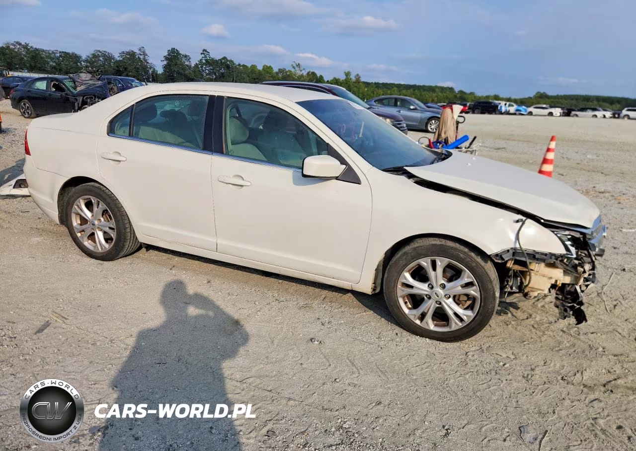 2012 Ford Fusion Se VIN:3FAHP0HA8CR193942 - 4