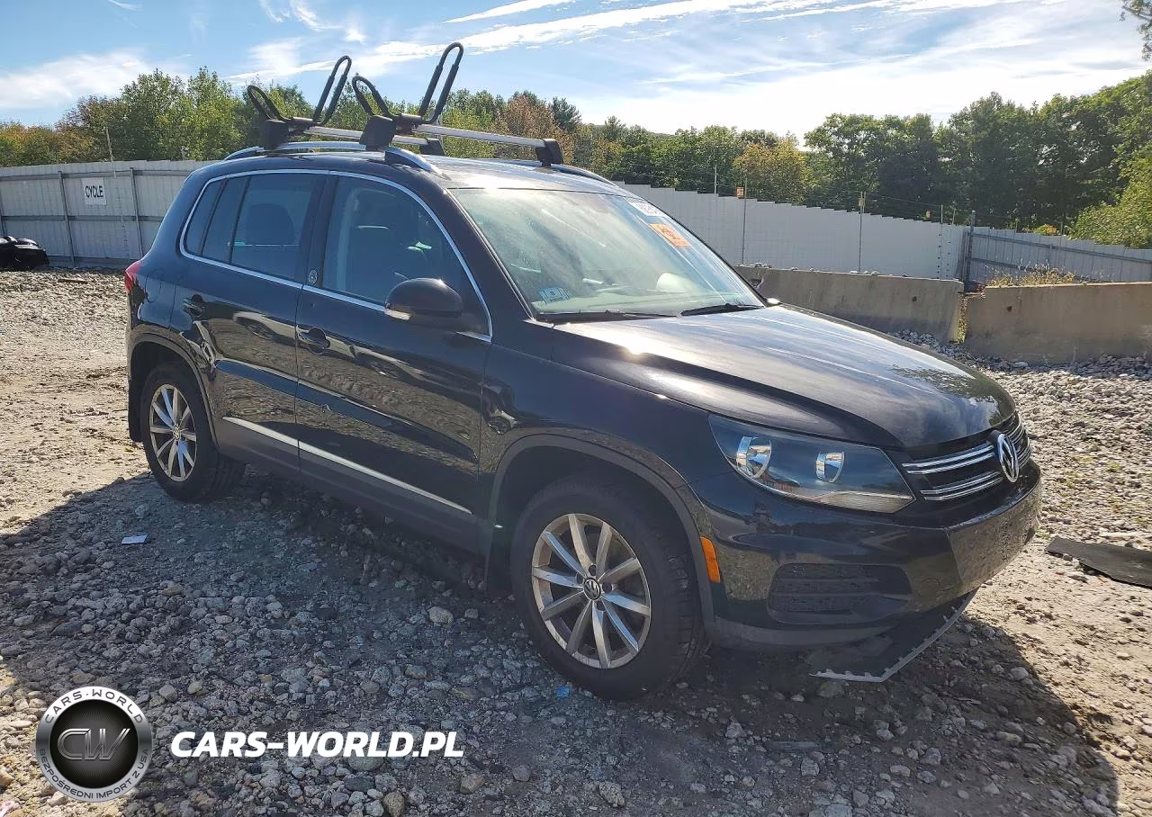 2017 Volkswagen Tiguan Wolfsburg VIN:WVGSV7AX8HW507523 - 4