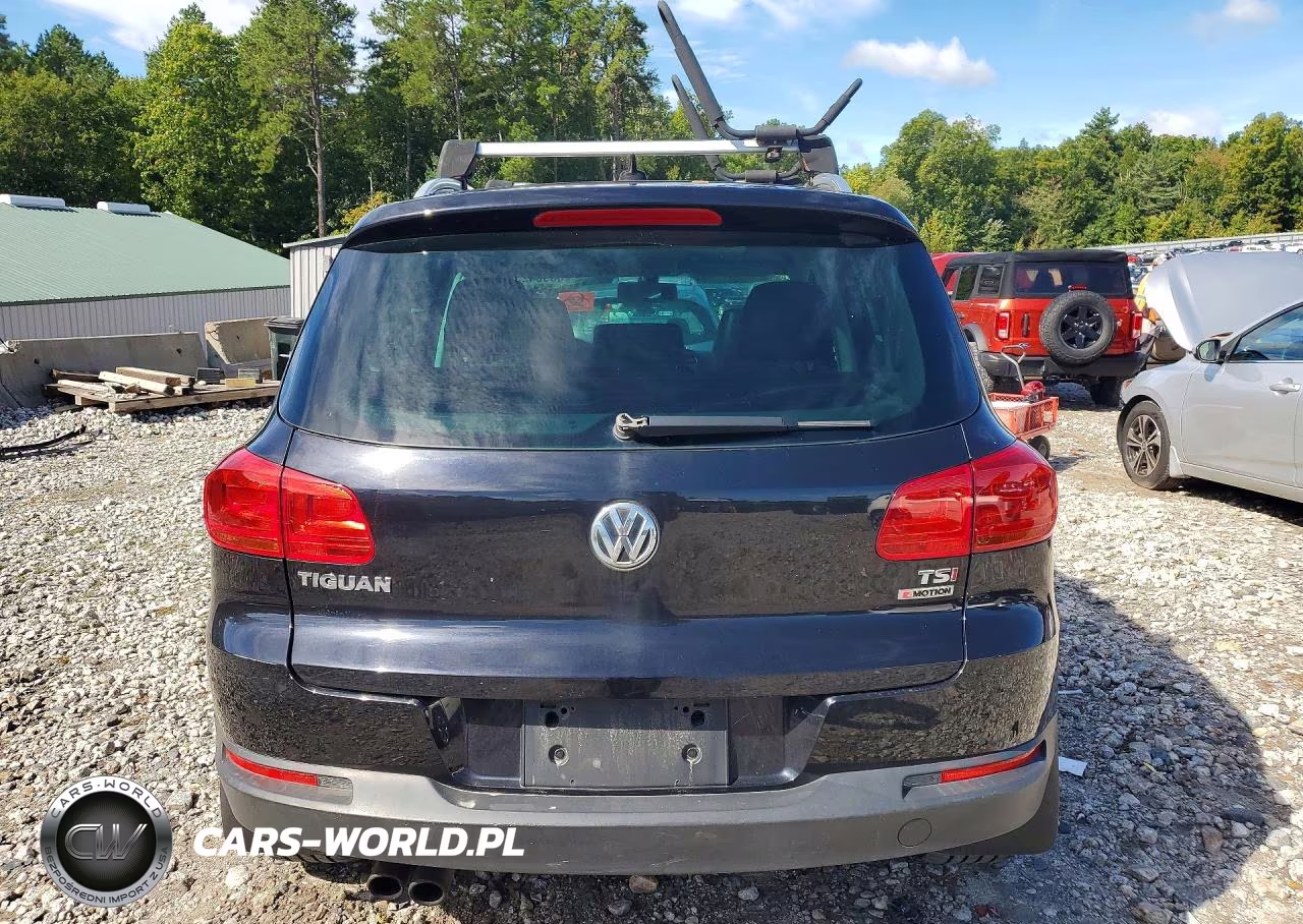 2017 Volkswagen Tiguan Wolfsburg VIN:WVGSV7AX8HW507523 - 6