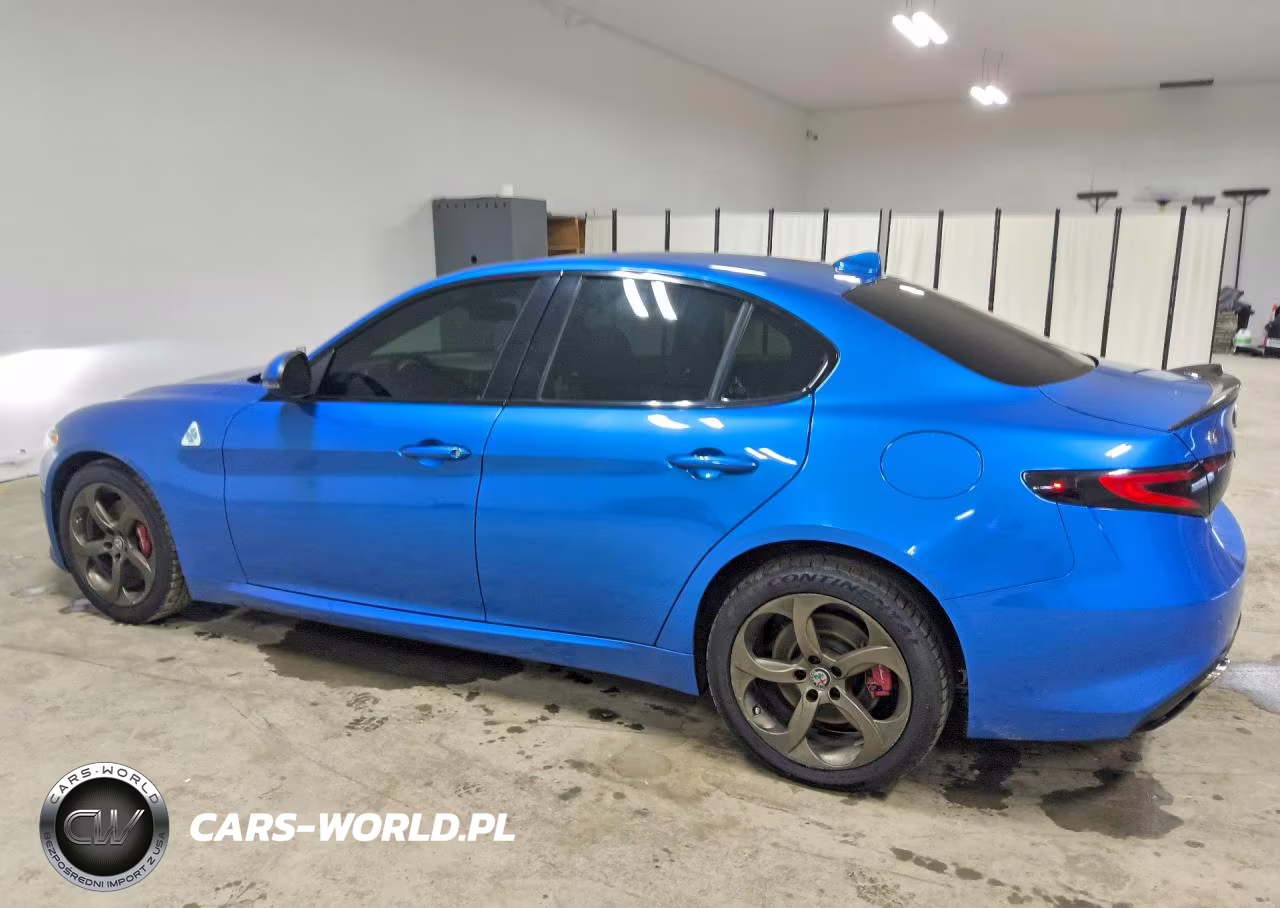 2018 Alfa Romeo Giulia Q4 VIN:ZARFAEDN6J7588978 - 2